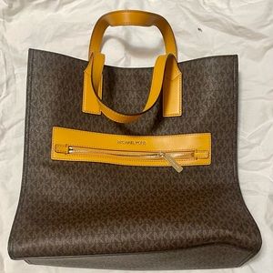 SOLD!!!Michael Kors Medium Monogram Tote!
